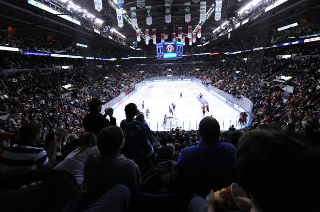 Colisée Pepsi, remparts.jpg